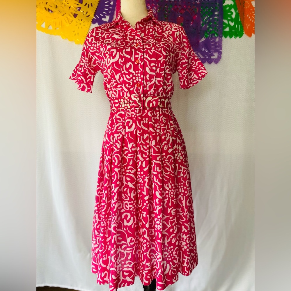 Vintage 1980s pink and white casual dress